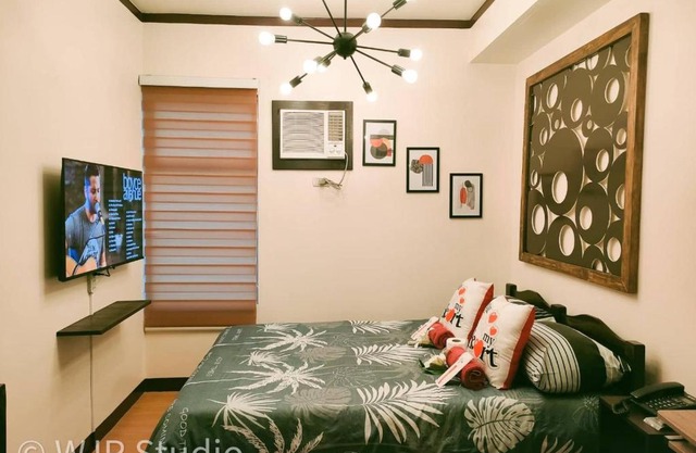 Centropolis Queen Bed Suite- Modern Posh Style