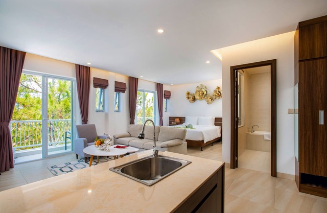 CEREJA Hotel & Resort Da Lat