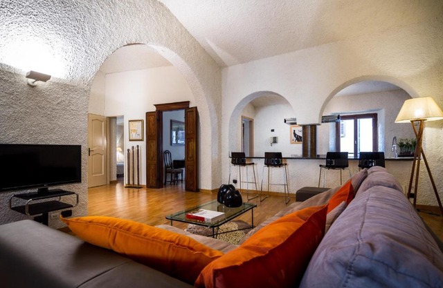 Cernobbio Art Apartment