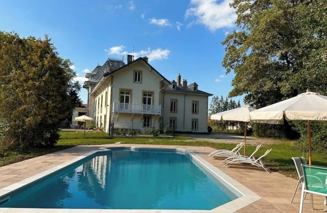 Château Viéndal, Banda apartment