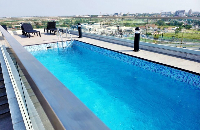 Chafford Suite-Douglas Luxury Apartments