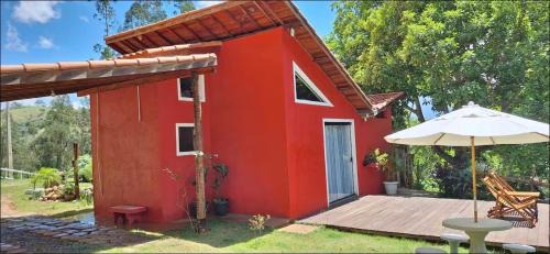 Chalé Cabana com 3 cachoeiras - Mirante para montanhas, Espaço Gourmet Caipira