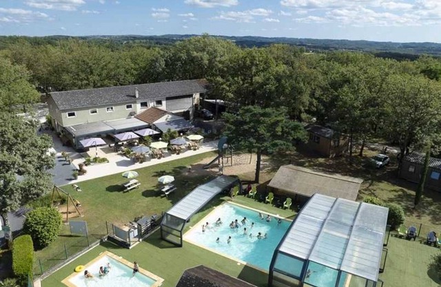 Chalet 4 étoiles - Parc aquatique - eecbii