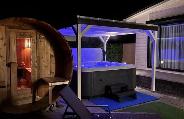 Chalet Buutengeweun, met luxe JACUZZI en TONSAUNA