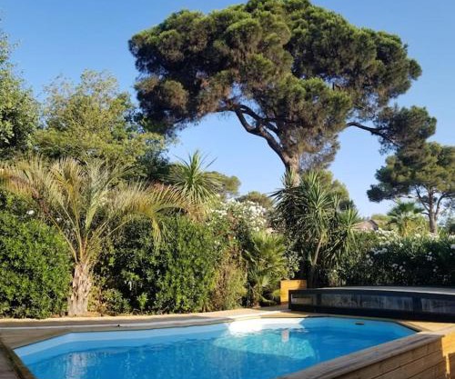 Chalet Californien, piscine privée, plage 5 mn !