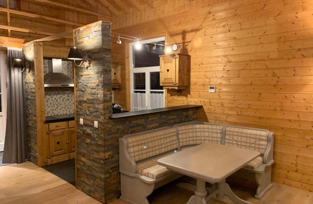 CHALET Cap Des Alpes avec SAUNA ET JACUZZI prive en VALAIS