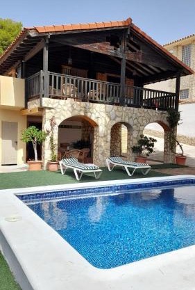 Chalet con piscina privada