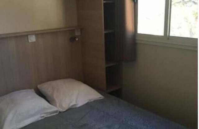Chalet de 2 Chambres vue mer Très Calme, Propriété Sécurisée