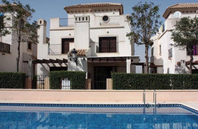 Chalet in La Finca Golf Algorfa