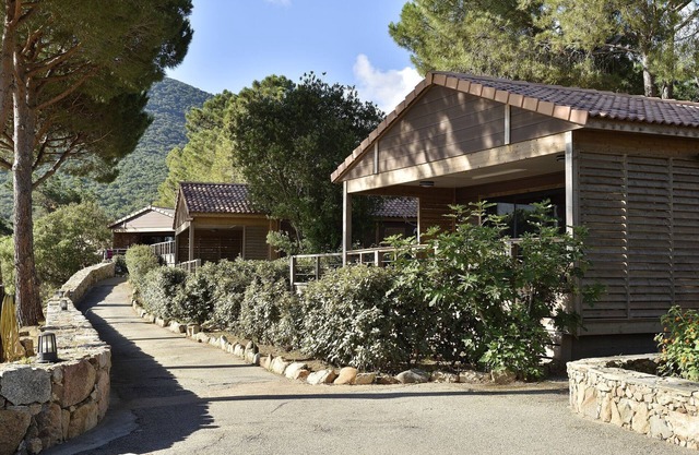 Chalet in Propriano near Sandy Beaches