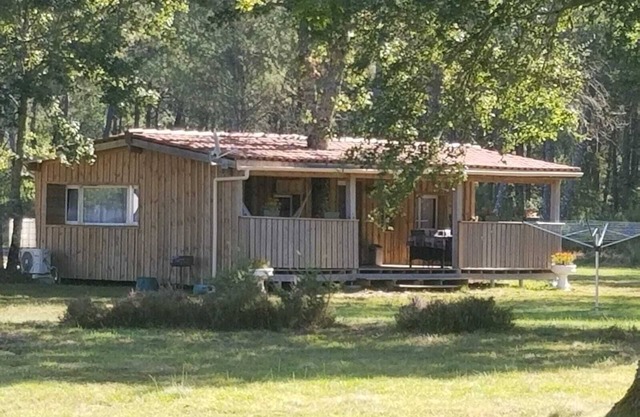Chalet in the heart of the Landes de Gascogne Regional Nature Park