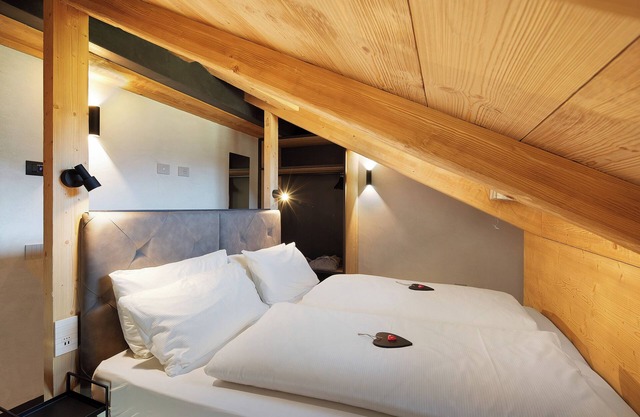 Chalet 'Rain Villa Genf' with Mountain View, Shared Garden and Wi-Fi