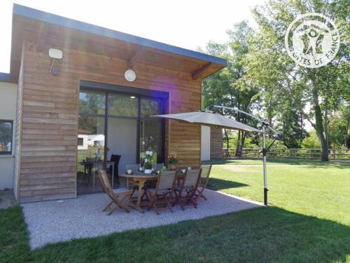 Chalets au bord de l'étang avec terrasse privative, parfaits pour la pêche et détente en nature - FR-1-496-88