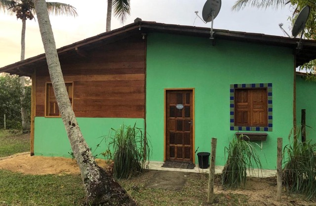 Chalezinho Super Equipado! 50m da água - Mar Doce!