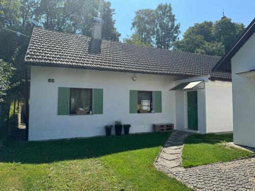 Chaloupka pod kostelem