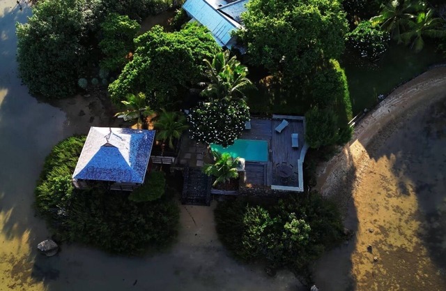 Chambre Africaine - Situé à Villa Harmonie sur la Presu'ile de L'ilot Fortier