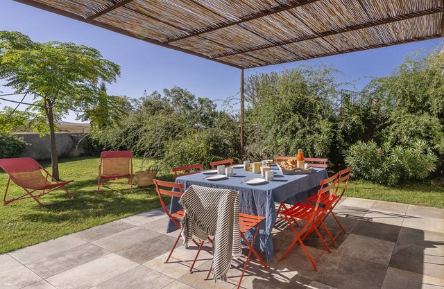 Character House Moustiers Sainte Marie overlooking lavender fields
