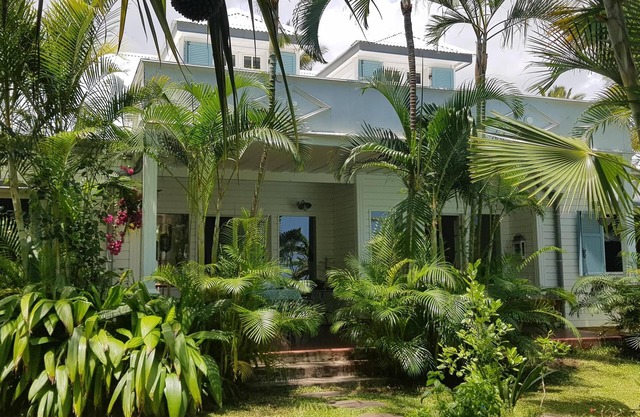 Character villa with pool 5 minutes from the beach