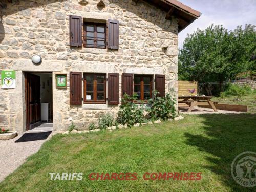Charmant Gîte 4 Pers. avec Terrasse en Pleine Nature - FR-1-496-59
