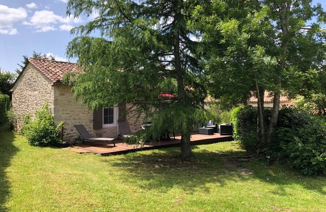 Charmante Maison de Campagne Avec Piscine, Proche Sites Touristiques