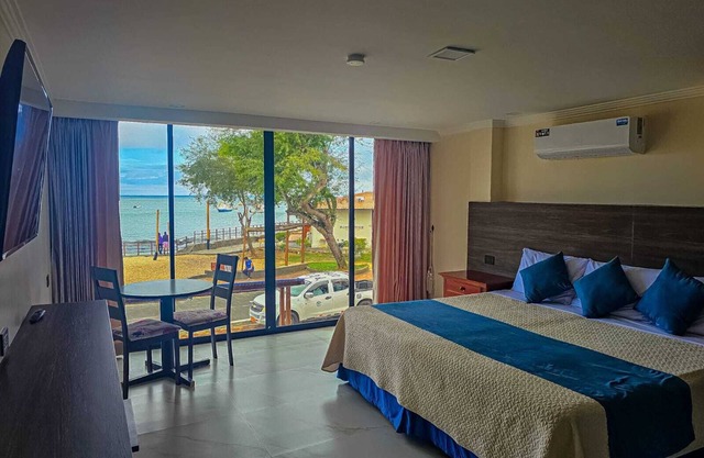 Charming apartment in fabulous Puerto Baquerizo Moreno with AC, WiFi