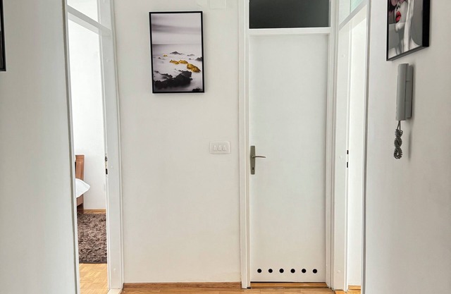 Charming 1-bedroom apartment in brilliant Sarajevo with WiFi, AC