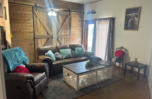 Charming 1-bedroom Rustic apartment with river access by Brady, North Platte NE
