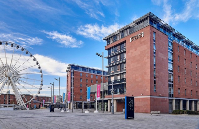Charming 1 Bedroom Suite | Business Centre On-Site + Free Wi-Fi + Complimentary Breakfast