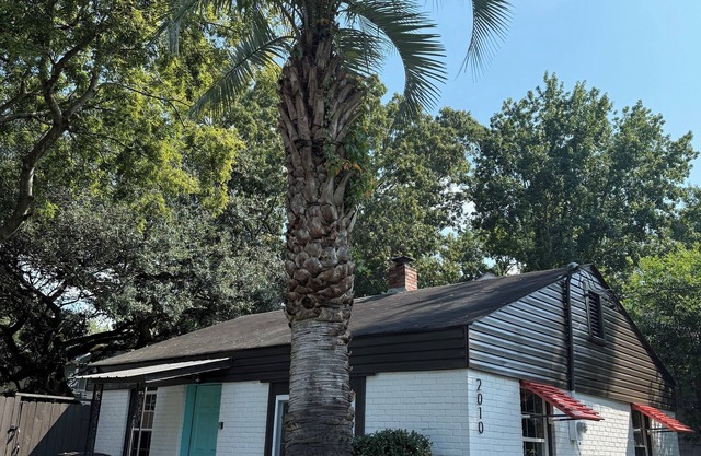 Charming 2 bdrm home/Convenient location