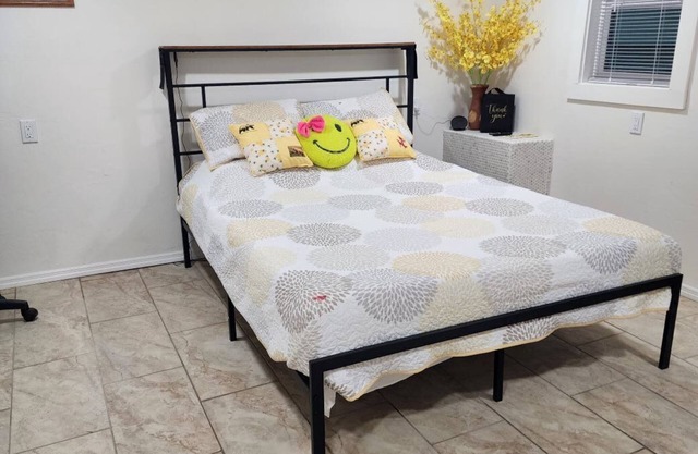Charming 2 bed studio with BREATHE taking views