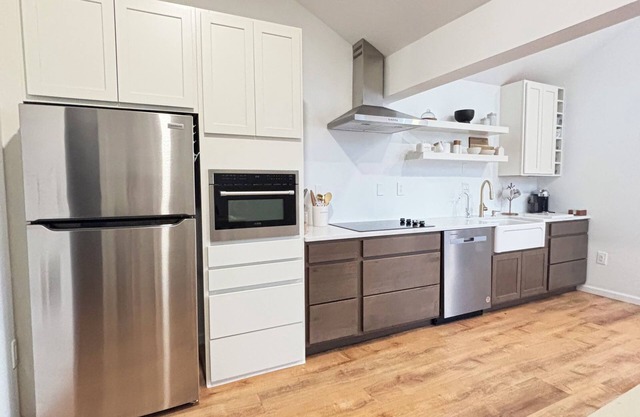 Charming 2-bedroom apartment with AC, WiFi in lovely Poconos