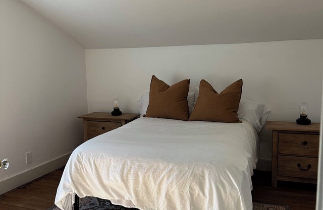 Charming 2-bedroom house in Saint Anthony