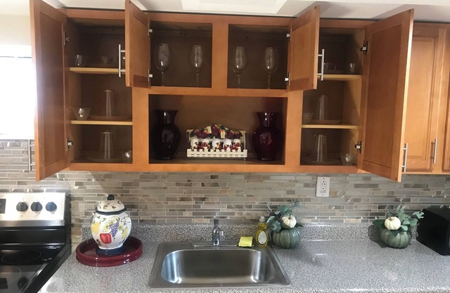 Charming 2-bedroom apartment in Pleasant Valley Stream with AC, WiFi