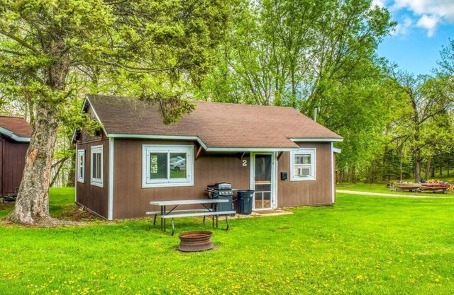Charming 2-bedroom cabin on Three Island Lake in Bemidji, MN