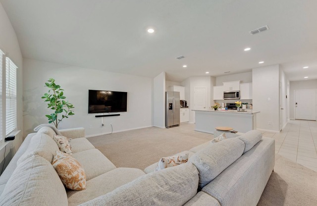 Charming 2-bedroom house in Azle with EV charger