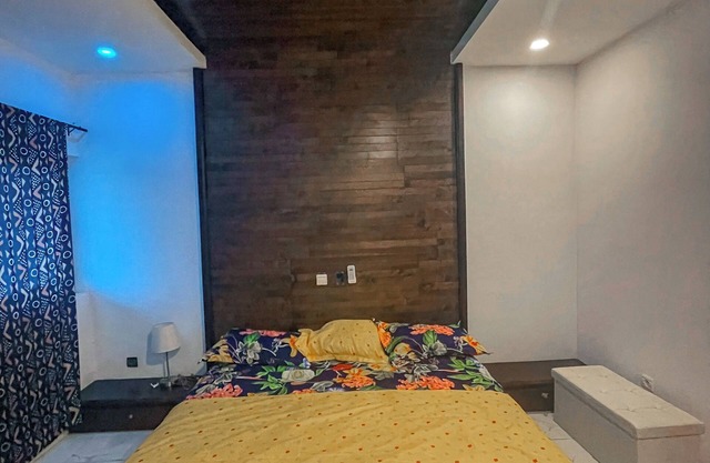 Charming 2-bedroom house with WiFi, AC in lovely Lomé