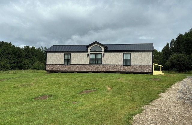 Charming 2-bedroom tiny home within a few miles of all kinds of outdoor sports