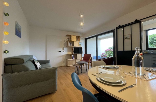 Charming 2-Room Apartment with Terrace, Pool Access, and Near Beach in La Rochelle