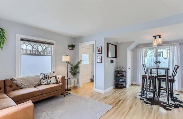 Charming 3-BDR Cottage: Downtown Boulder