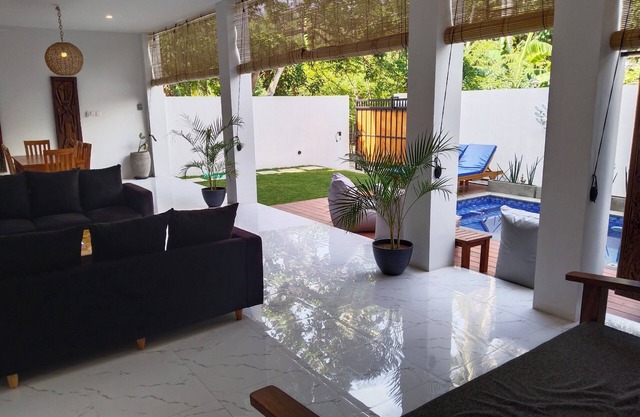 Charming 3-bedroom villa with AC and WiFi in serene Nusa Tenggara Bar