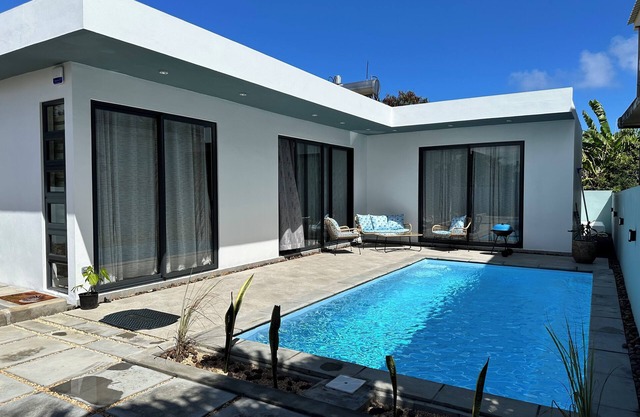 Charming 3-bedroom villa in beautiful Cap Malheureux very close to the beach.