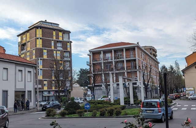 Charming 3-bedroom apartment with AC, WiFi at Saronno