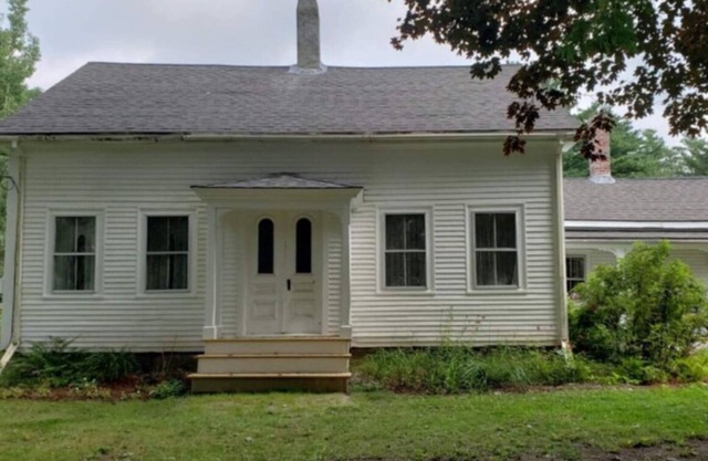 Charming 3-bedroom farmhouse in Pleasant Milbridge with WiFi