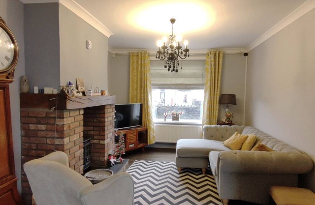 Charming 3 bedroom house with a warmth character