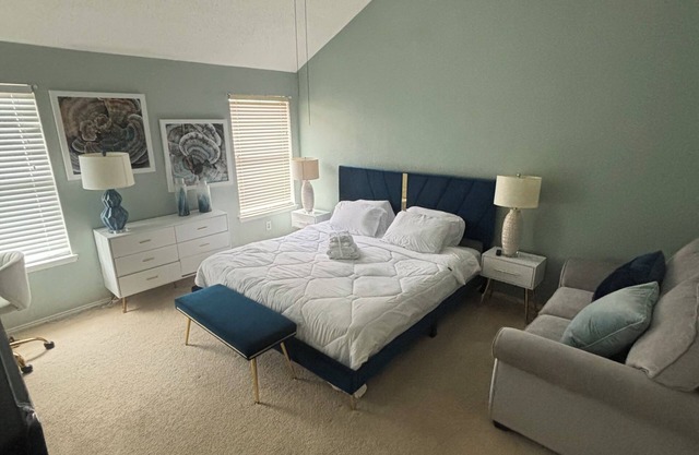 Charming 3-bedroom house on a green belt in Allen