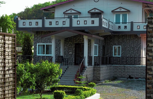 Charming 3-bedroom pet friendly villa in Dehradun with Wi-Fi, AC and much more.