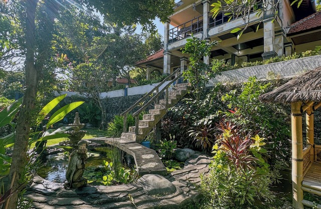 Charming 3-bedroom villa with WiFi, AC in the Air Sanih, The north of Bali