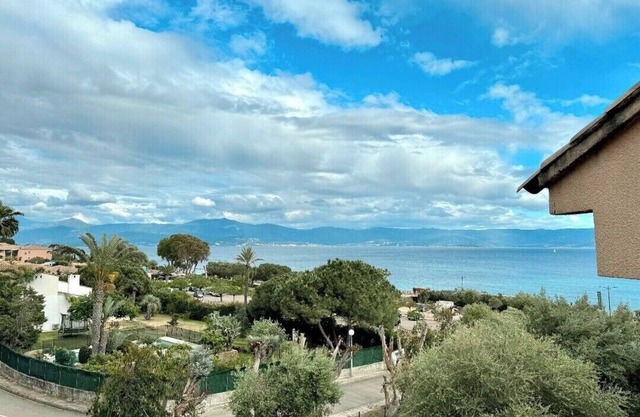 Charming 37 m² nest near the sea