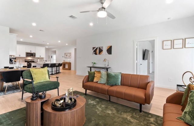 Charming 4-bedroom house with AC, WiFi in peaceful Fulshear