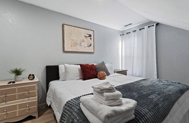 Charming 4n-bedroom house in lovely Sparks